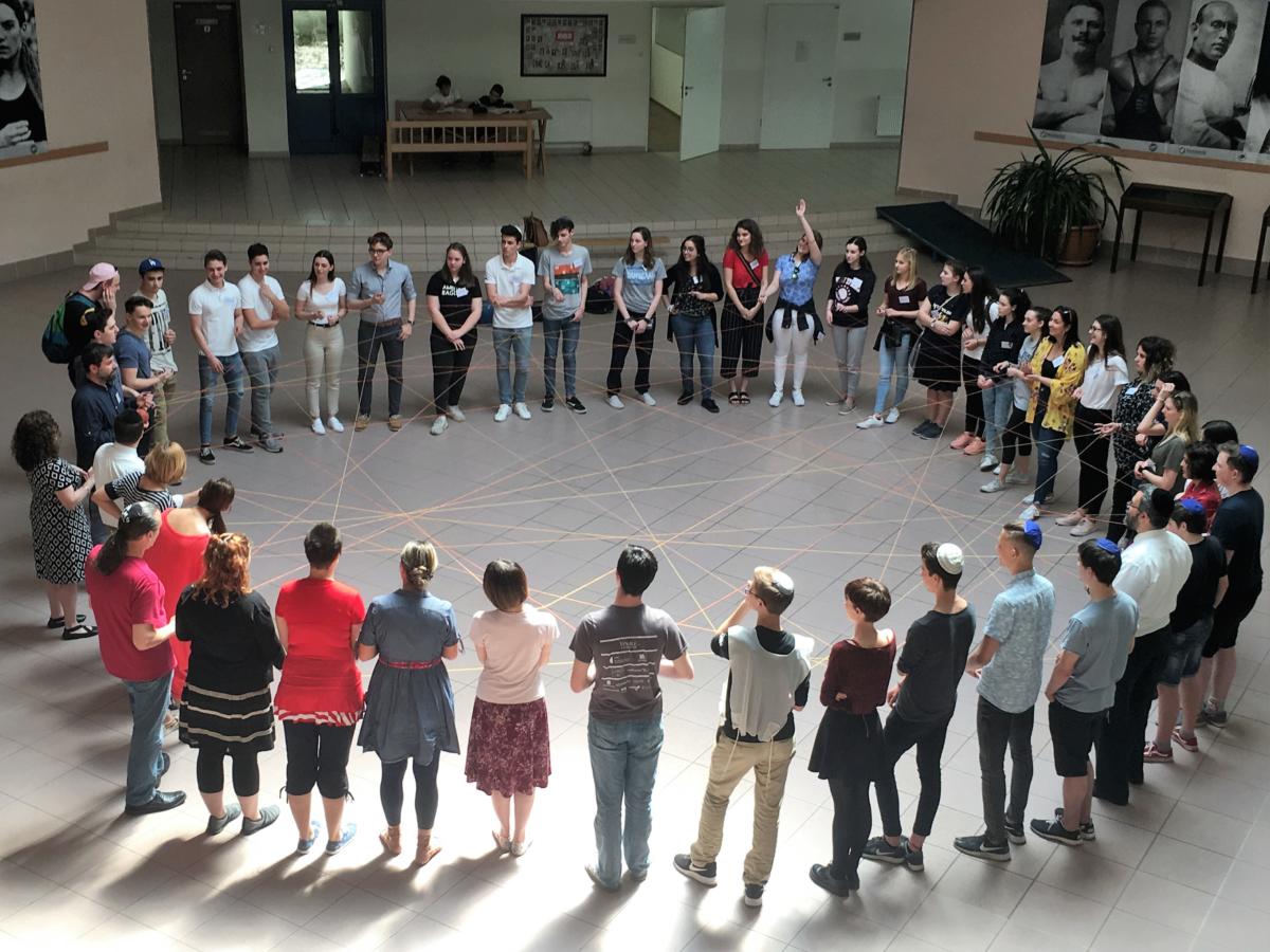 Making new friends - ice breaker game